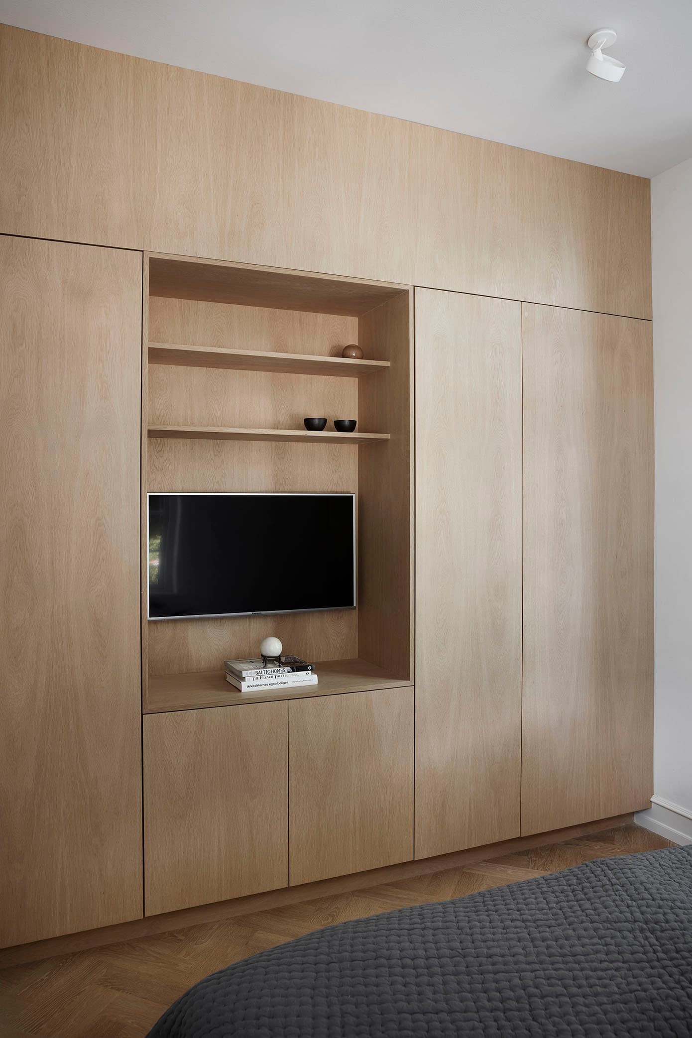 Bespoke joinery — project 22
