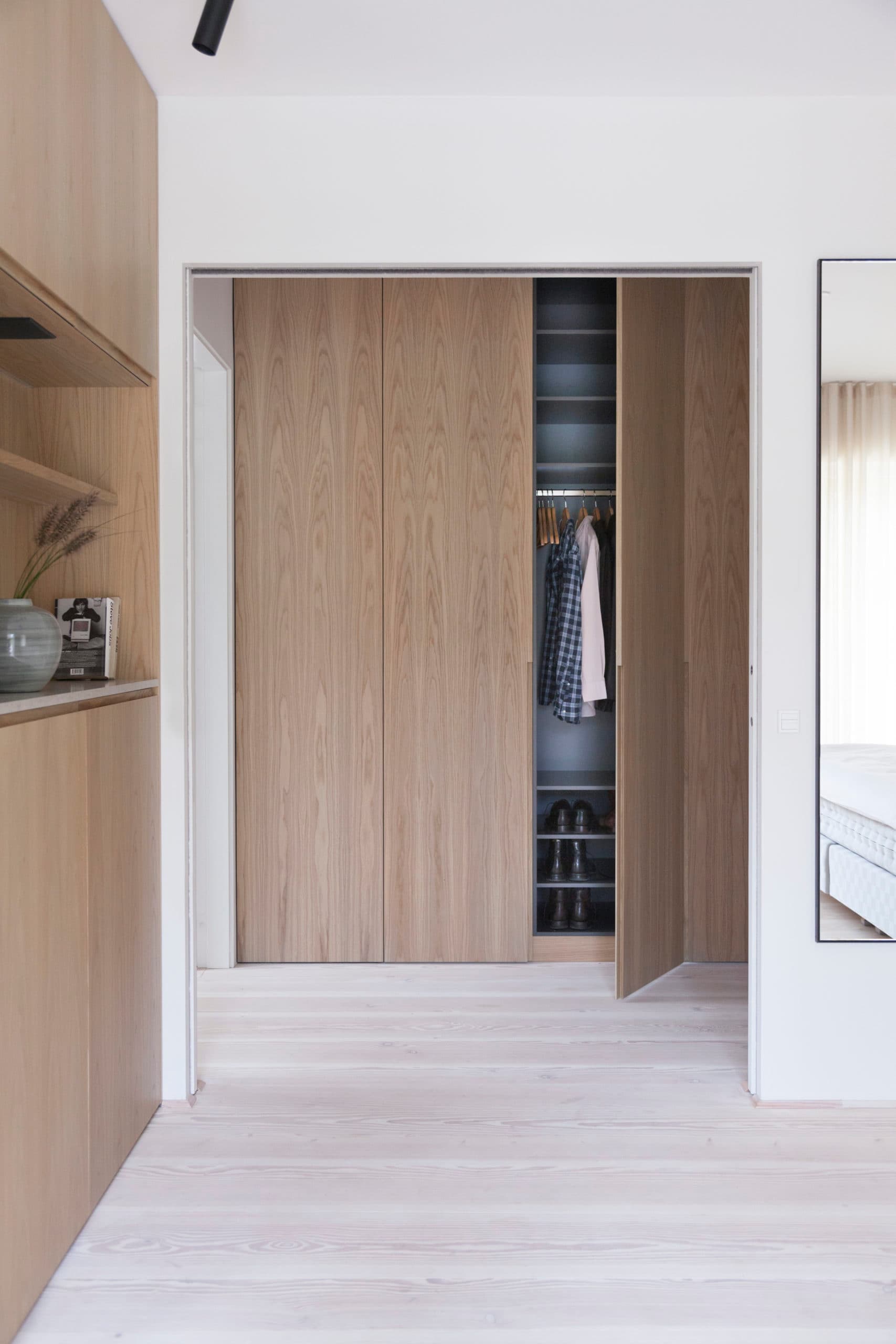 Fitted wardrobe & dressing room — project 32