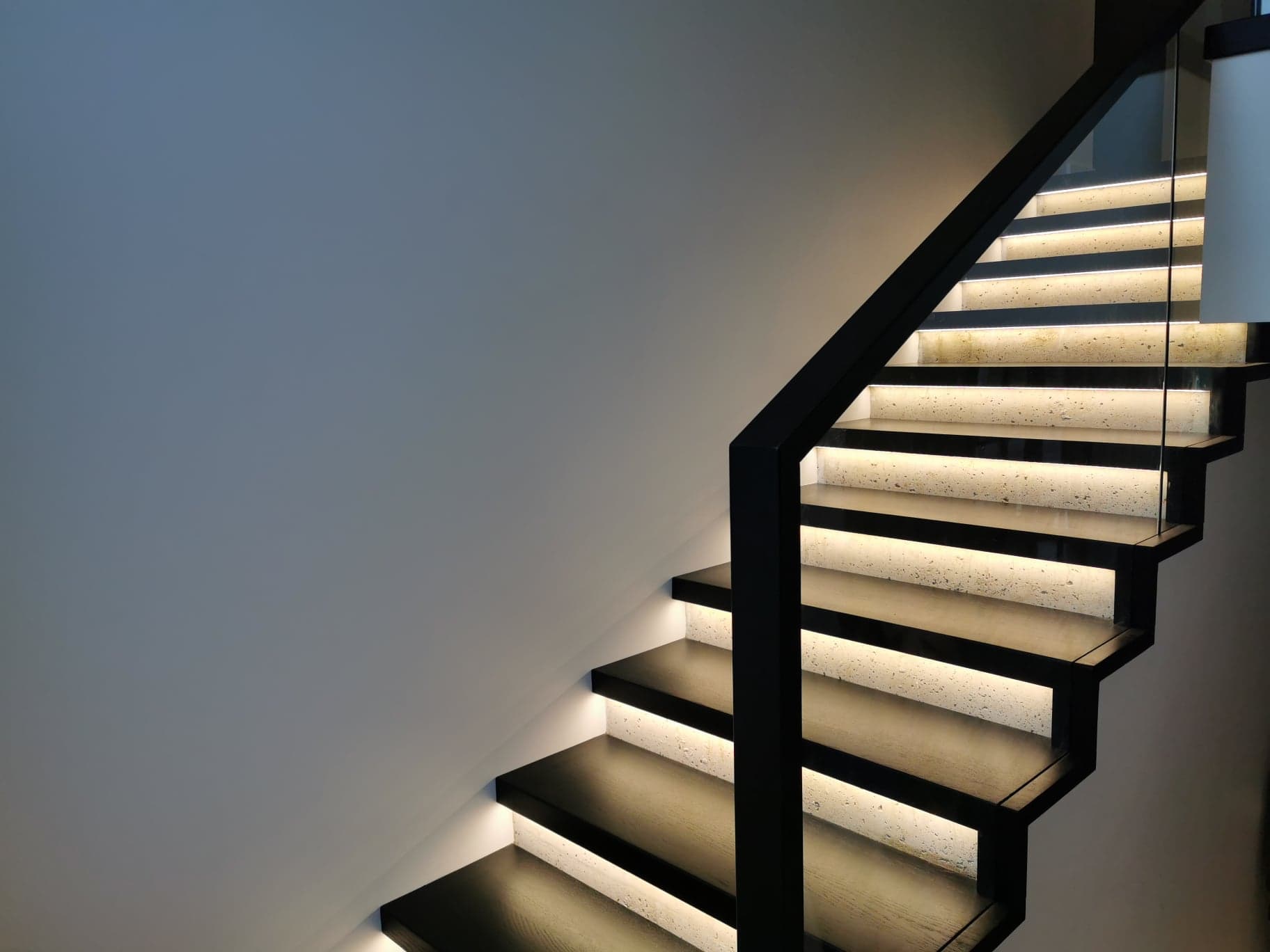 Glass & Contemporary Staircases — project 1
