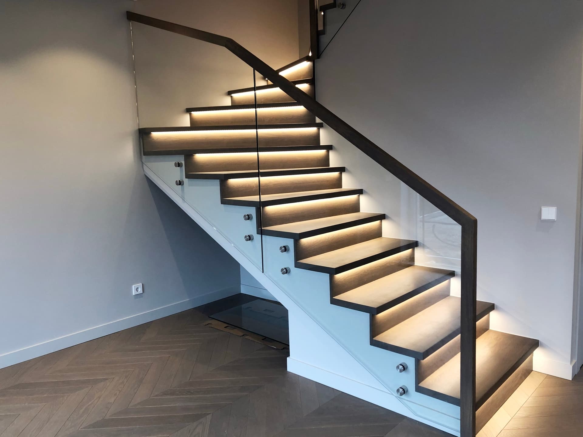 Glass & Contemporary Staircases — project 3